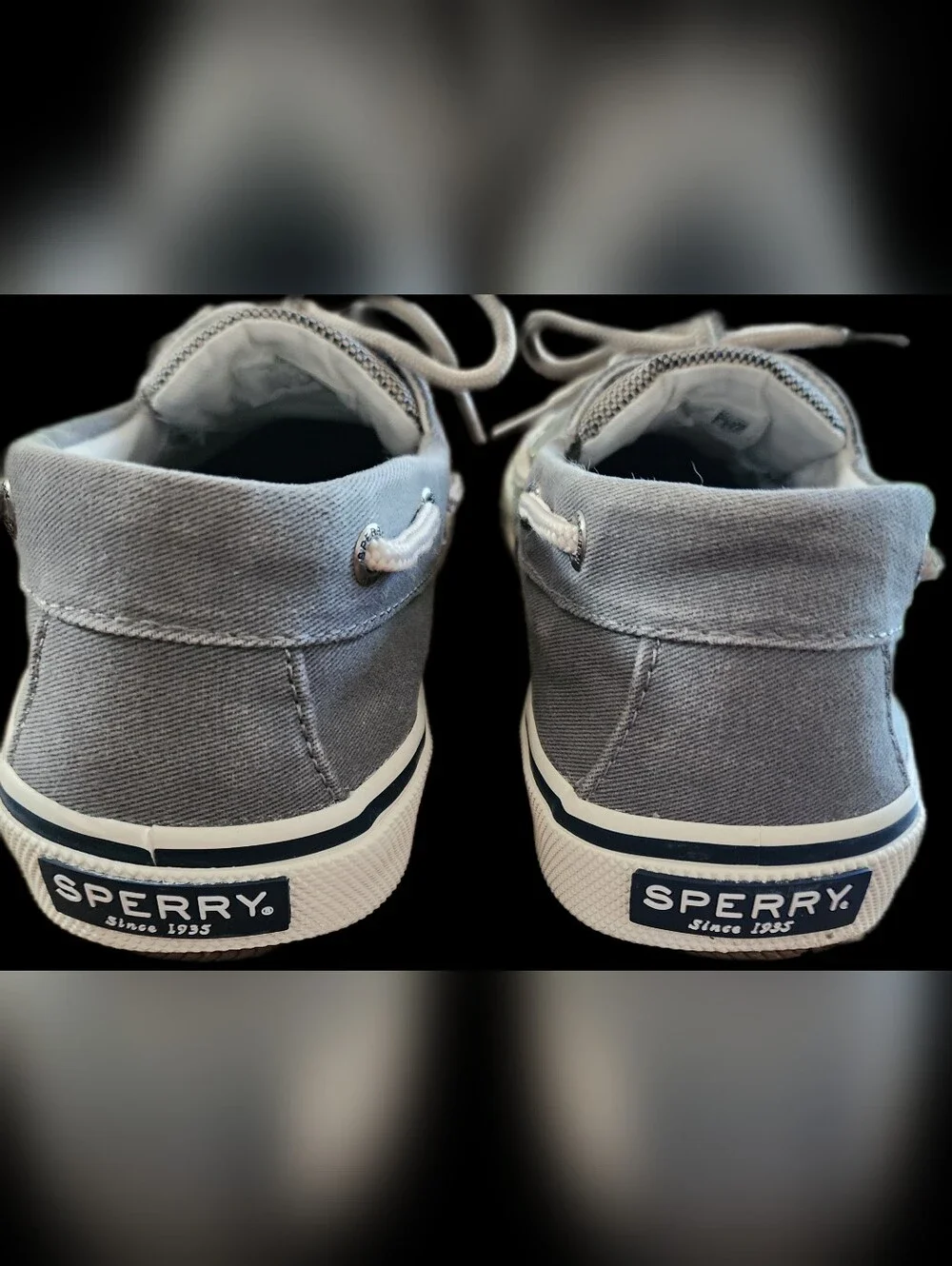 Sperry Top Siders 2 Eyelet Halyard Boat Shoes Size 9
